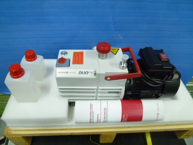 新古品 Pfeiffer DUO 5 M ﾛｰﾀﾘｰﾎﾟﾝﾌﾟ